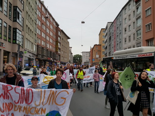 Impressionen von der Abenddemo am 06. September 2019