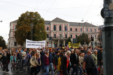 Impressionen von der Abschlussdemo am 27. September 2019